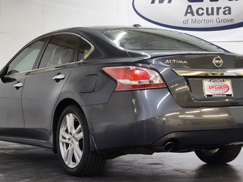 Used 2013 Nissan Altima 3.5 SL FWD image 9
