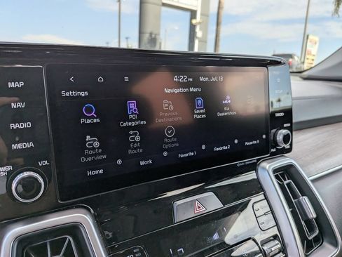 Used 2022 Kia Sorento S w/ Panoramic Sunroof Package AWD/4WD image 23