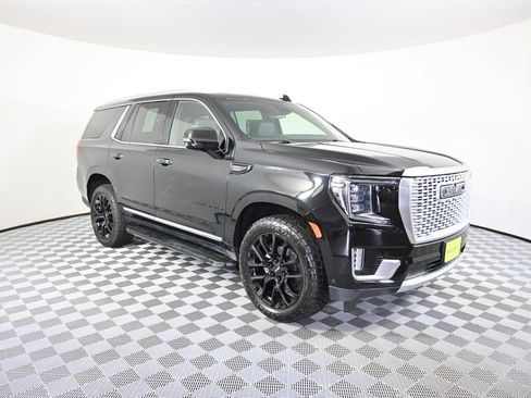 Used 2023 GMC Yukon Denali w/ Advanced Technology Package AWD/4WD image 9