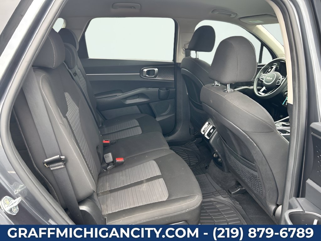 Used 2022 Kia Sorento LX FWD image 14