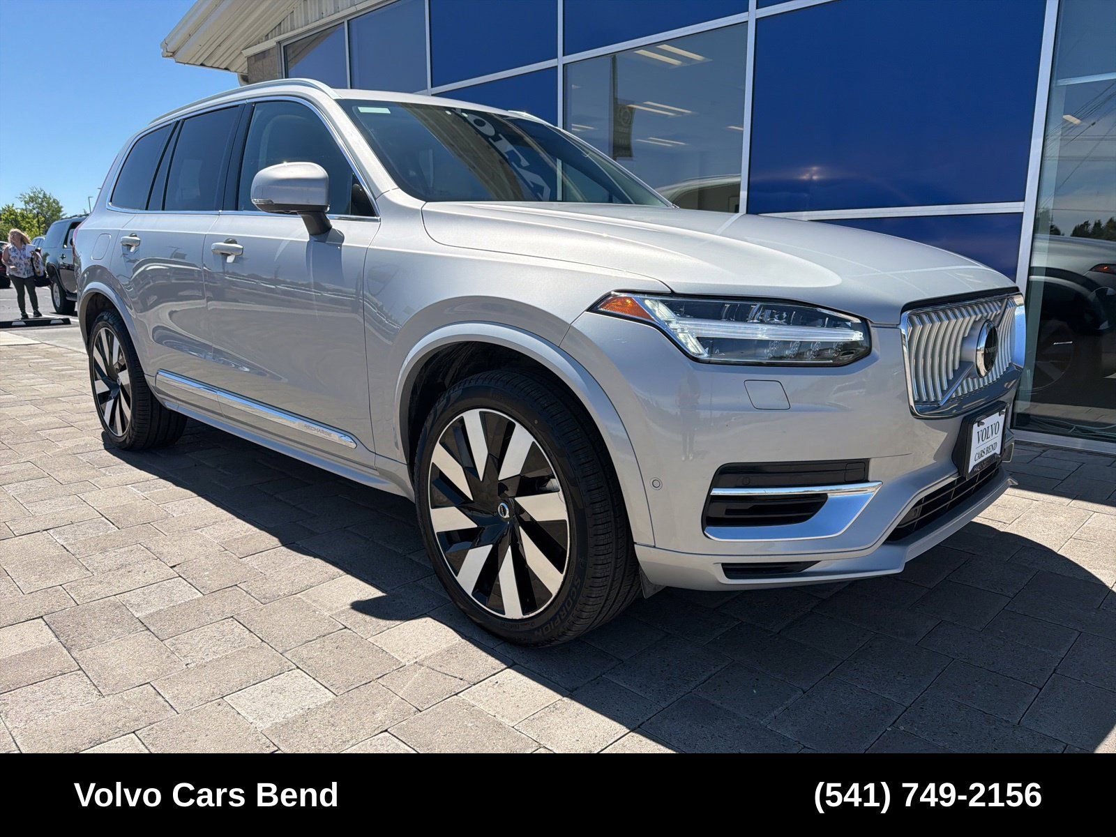 Used 2023 Volvo XC90 T8 Ultimate AWD/4WD image 2
