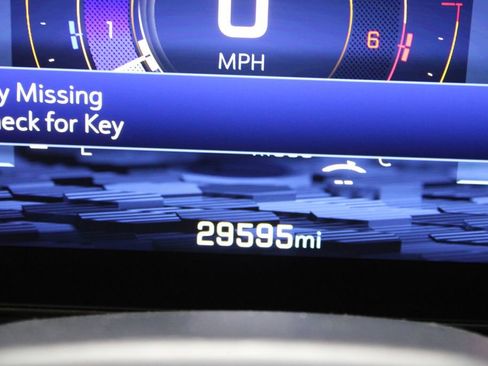 Used 2025 Chevrolet Suburban LT image 37