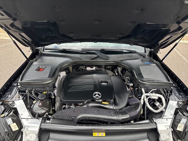 Used 2020 Mercedes-Benz GLC 300 image 21