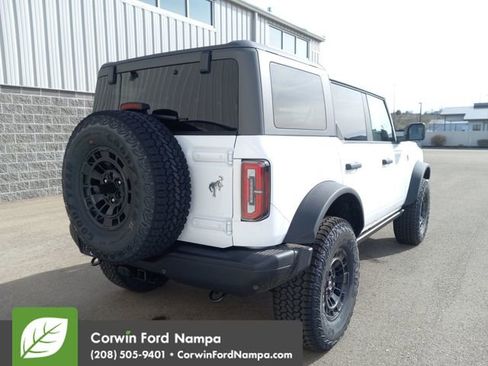 New 2026 Ford Bronco Badlands image 3