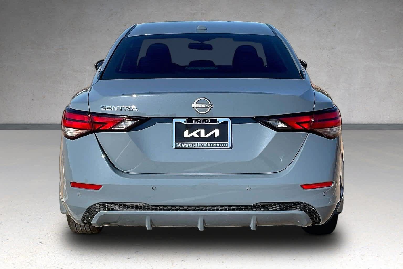 Used 2025 Nissan Sentra SV FWD image 5