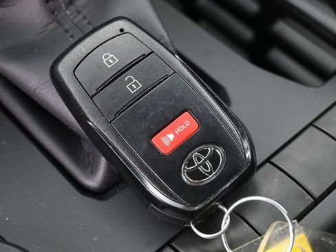 Used 2026 Toyota Tacoma SR5 AWD/4WD image 21
