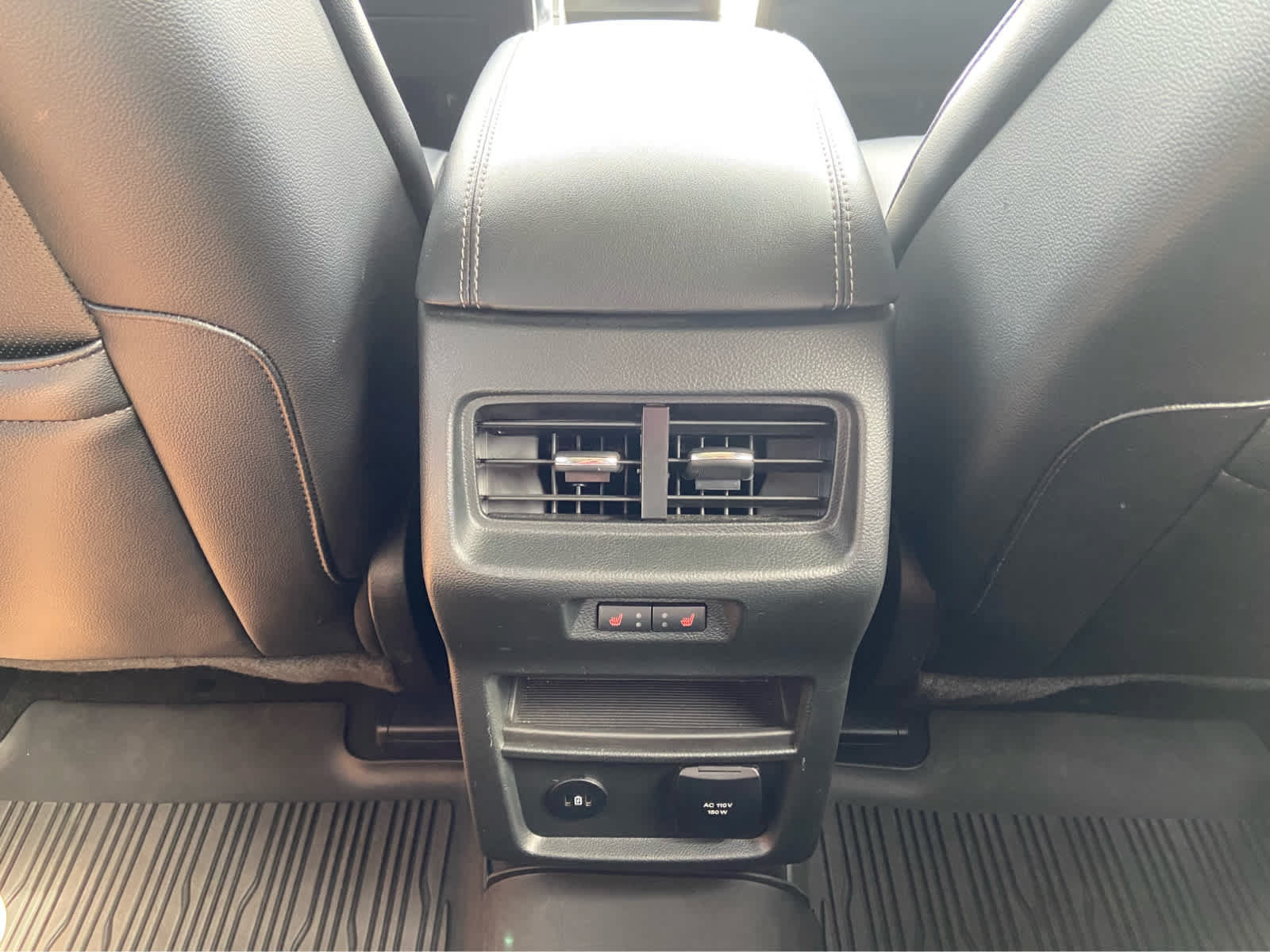 Used 2024 Ford Edge Titanium w/ Equipment Group 301A AWD/4WD image 17