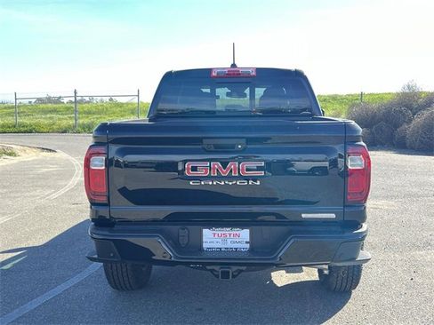 New 2026 GMC Canyon Elevation w/ Convenience Package image 4
