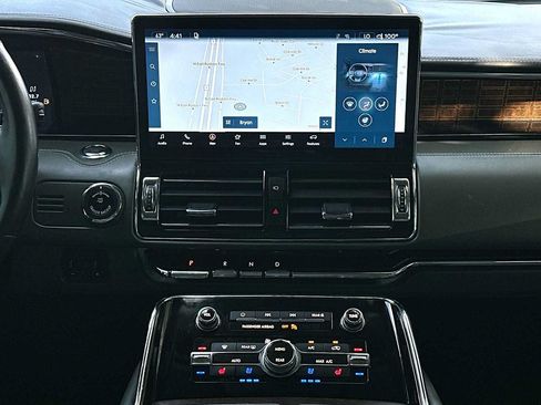 Used 2022 Lincoln Navigator Black Label AWD/4WD image 26