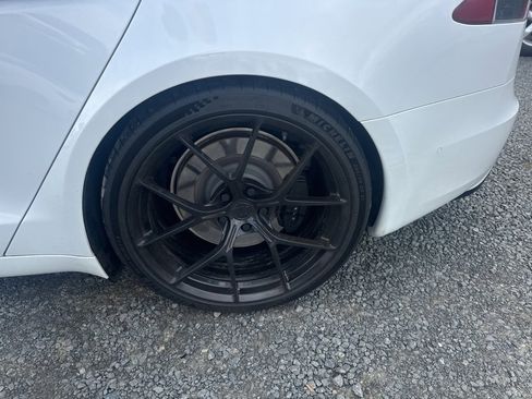 Used 2021 Tesla Model S Plaid image 23