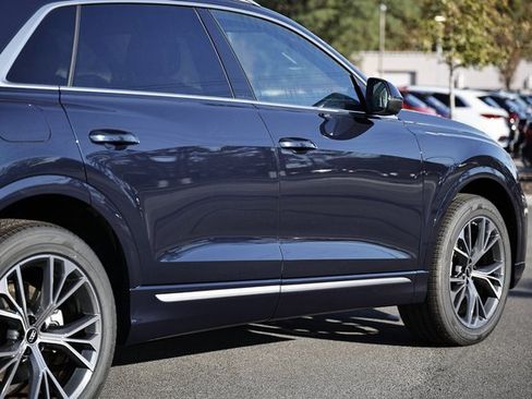 New 2026 Audi Q8 Premium image 8