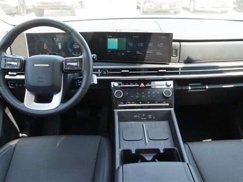 Used 2025 Hyundai Santa Fe SEL image 13