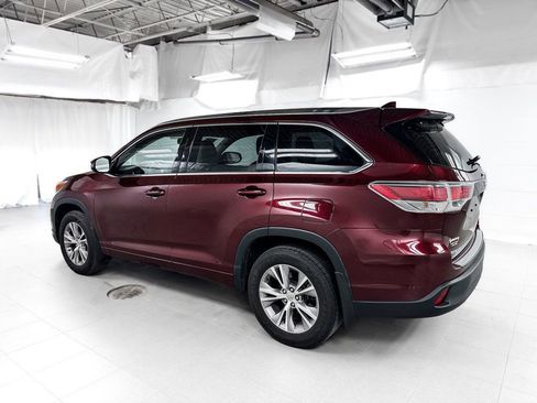 Used 2015 Toyota Highlander XLE AWD/4WD image 3