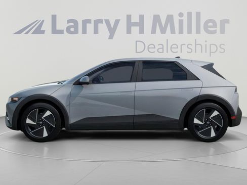 New 2026 Hyundai Ioniq 5 SE RWD image 3