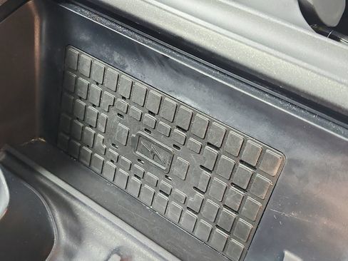 Used 2025 Ford Expedition Active AWD/4WD image 38