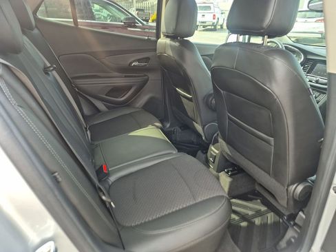 Used 2022 Buick Encore Preferred w/ Safety Package image 28