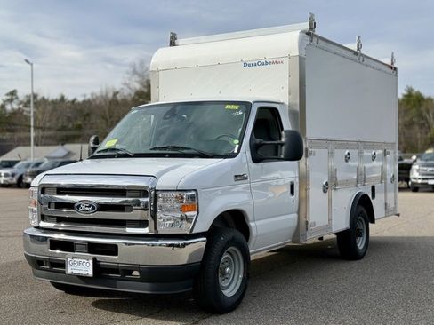 New 2026 Ford E-350 and Econoline 350 Super Duty w/ Power Equipment Group image 8