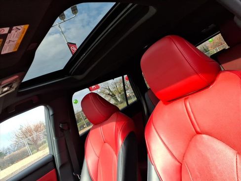 Certified 2023 Toyota Highlander XSE image 11