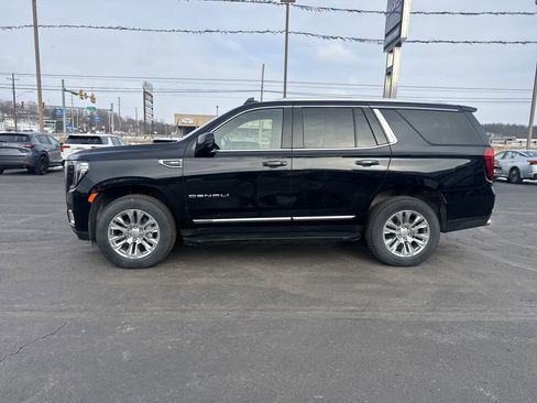 Used 2024 GMC Yukon Denali image 7