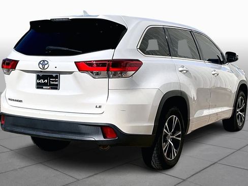 Used 2018 Toyota Highlander Plus image 12