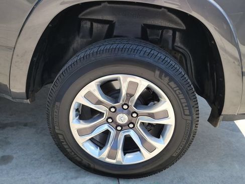 Used 2024 RAM 1500 Limited AWD/4WD image 15