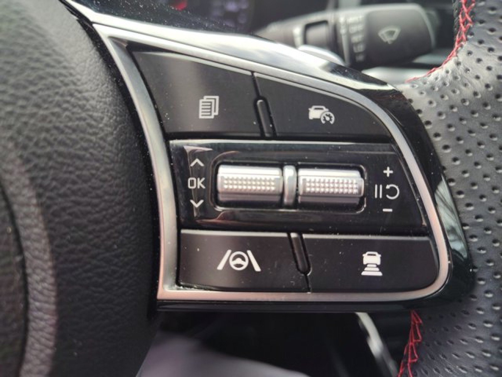 Used 2023 Kia Forte GT w/ GT2 Package FWD image 26
