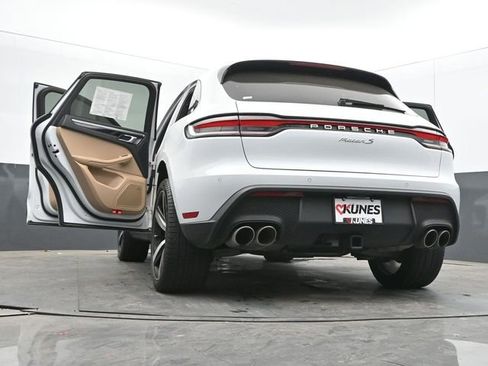 Used 2023 Porsche Macan S AWD/4WD image 69