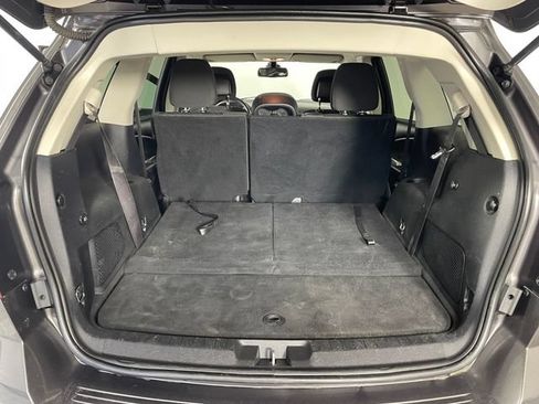 Used 2018 Dodge Journey SE w/ Connectivity Group FWD image 17