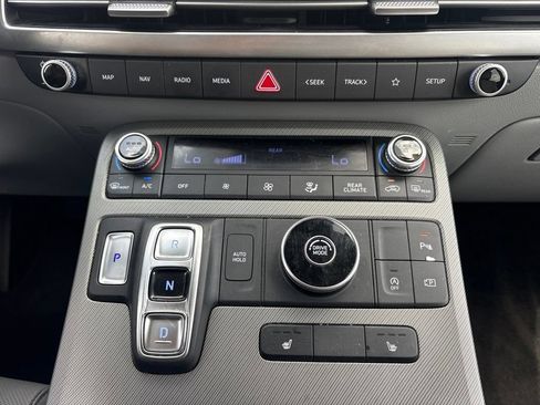 Used 2024 Hyundai Palisade SEL FWD image 23