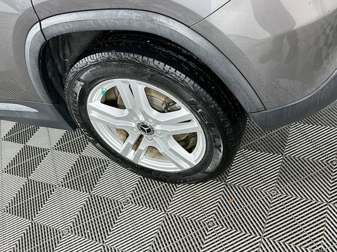 Used 2021 Mercedes-Benz GLA 250 4MATIC w/ Premium Package image 37