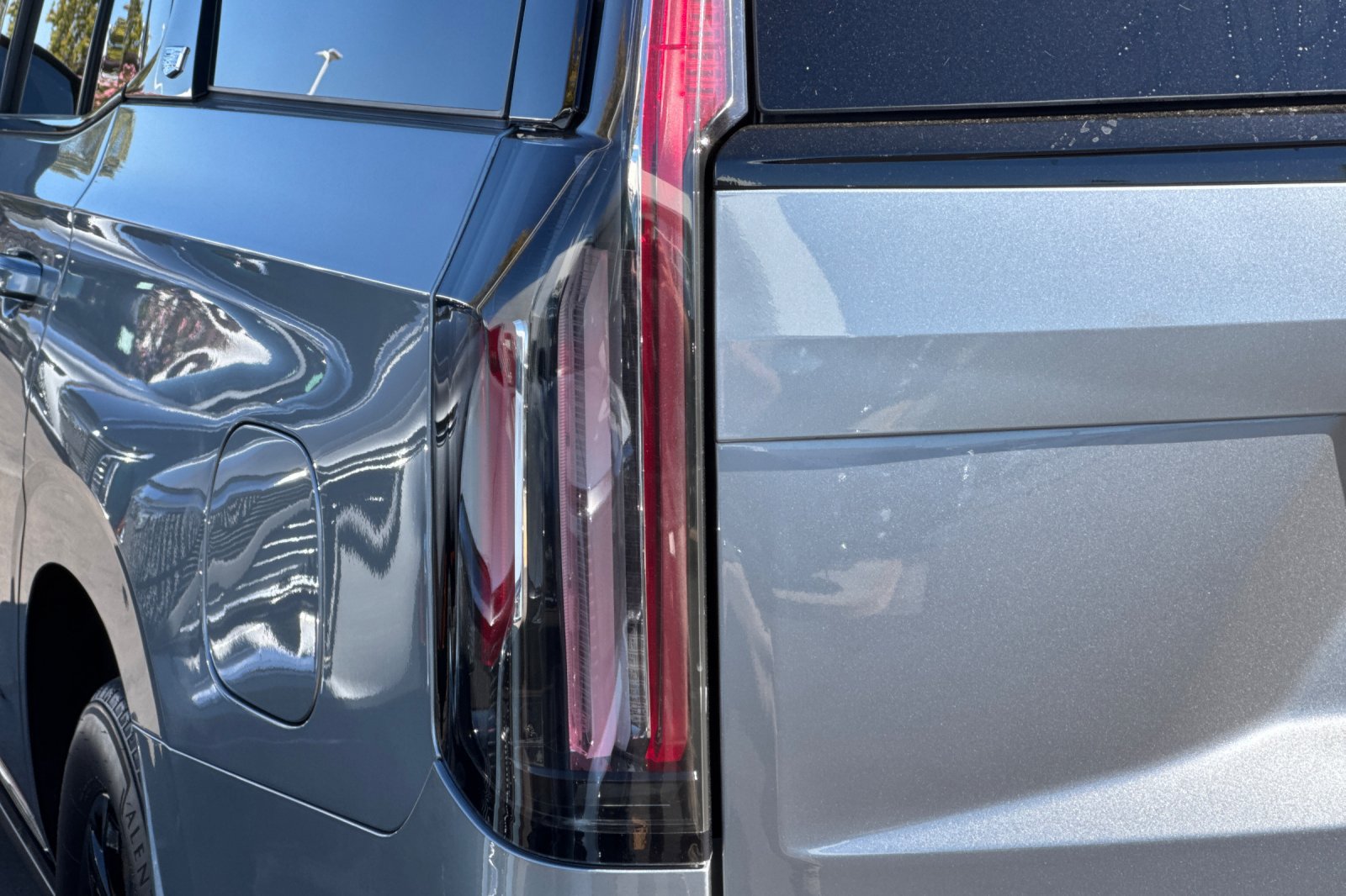 Certified 2023 Cadillac Escalade Sport Platinum w/ LPO, ONYX Package AWD/4WD image 47