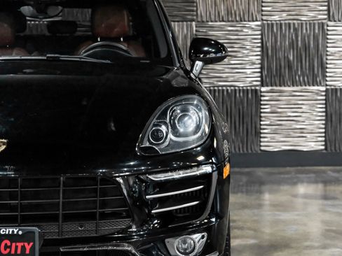 Used 2017 Porsche Macan S image 50