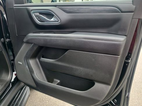 Used 2023 GMC Yukon SLT AWD/4WD image 35