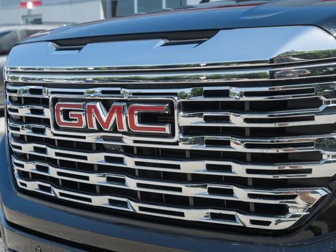 Used 2024 GMC Sierra 1500 Denali AWD/4WD image 13