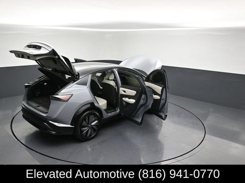 Used 2024 Nissan Ariya AWD image 36