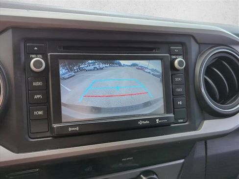 Used 2018 Toyota Tacoma SR5 image 19