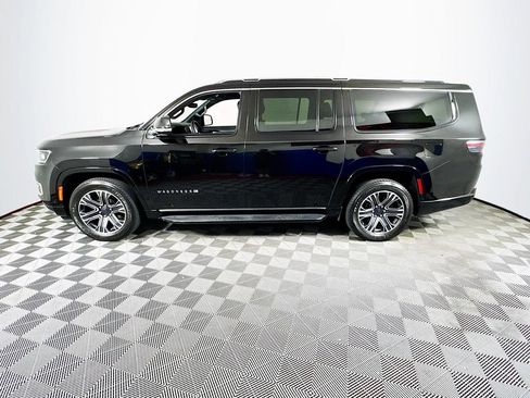 Used 2024 Jeep Wagoneer L Series II RWD image 4
