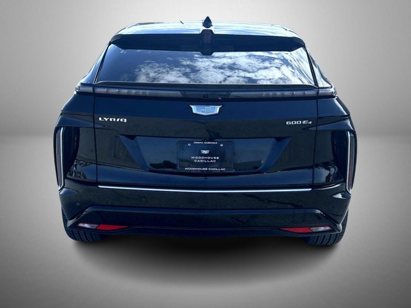 Certified 2026 Cadillac Lyriq Premium Luxury w/ LPO, Floor Liner Package AWD/4WD image 6