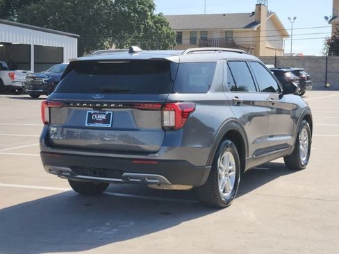Used 2026 Ford Explorer Active w/ Active Comfort Package RWD image 14