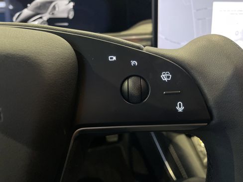 Used 2022 Tesla Model S image 20