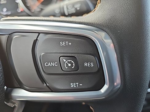 Certified 2023 Jeep Gladiator Overland image 30