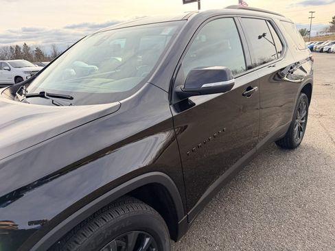 Used 2023 Chevrolet Traverse RS image 12