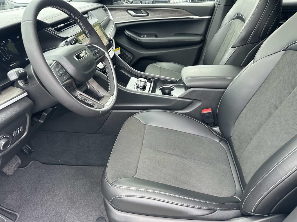 New 2026 Jeep Grand Cherokee L 4WD image 19