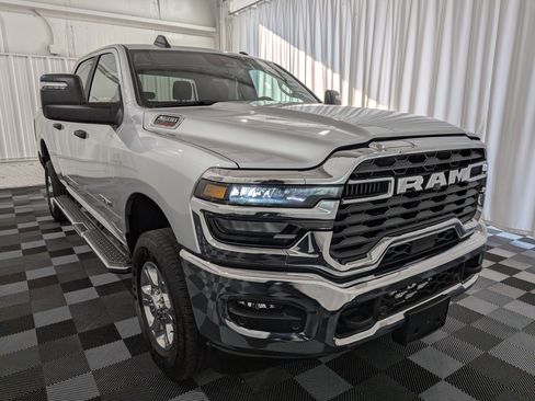 Used 2026 RAM 2500 Big Horn AWD/4WD image 5