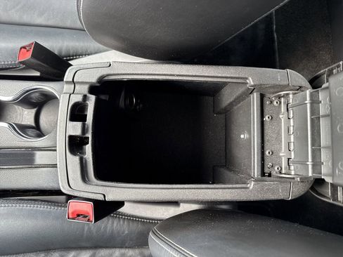 Used 2011 Chrysler 200 Limited image 20