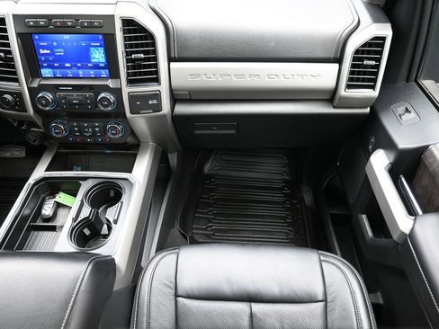 Used 2020 Ford F350 Lariat w/ Lariat Ultimate Package image 39