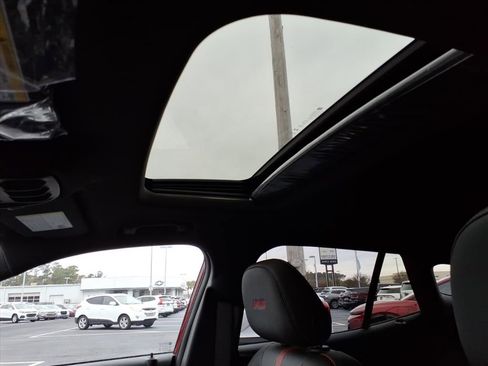 New 2026 Chevrolet Trax RS w/ Sunroof Package image 11