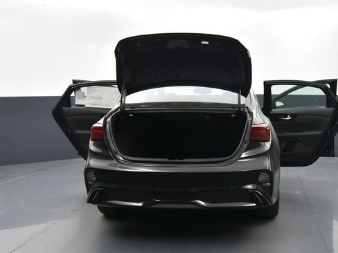 Used 2024 Kia Forte GT-Line w/ GT-Line Premium Package image 34