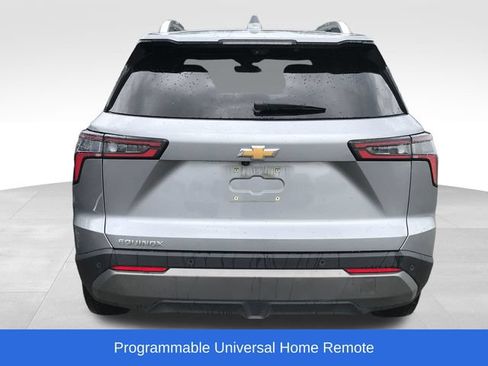 Used 2025 Chevrolet Equinox LT w/ Convenience Package II FWD image 11