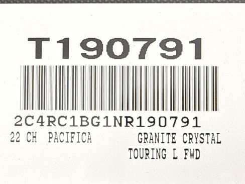 Used 2022 Chrysler Pacifica Touring-L FWD image 39
